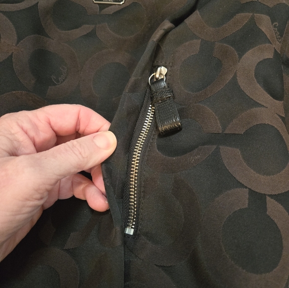 - LOT OF 2 Coach purses - Picture 4 of 12